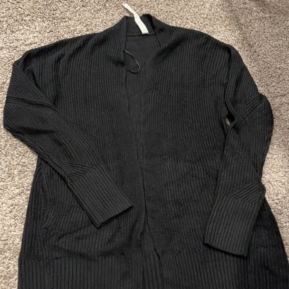 Lululemon black cardigan 5%cashmere size XS/S - Picture 3 of 7
